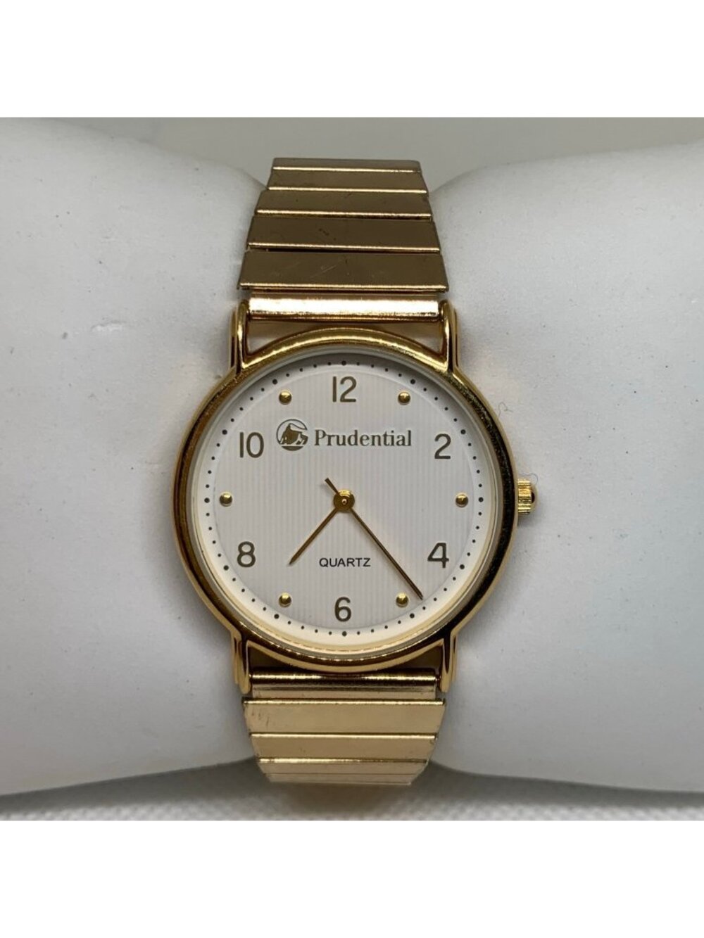 Vintage Prudential gold tone quartz analog watch 33mm size 6.5” running